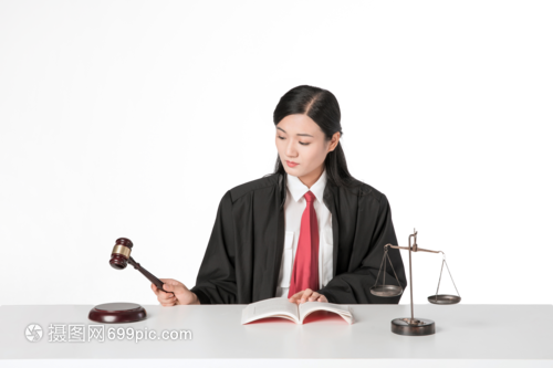 女律师法官